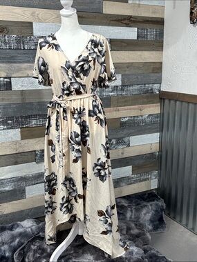 Vici Women's Floral mock Wrap Midi Dress - Cream with Black Floral